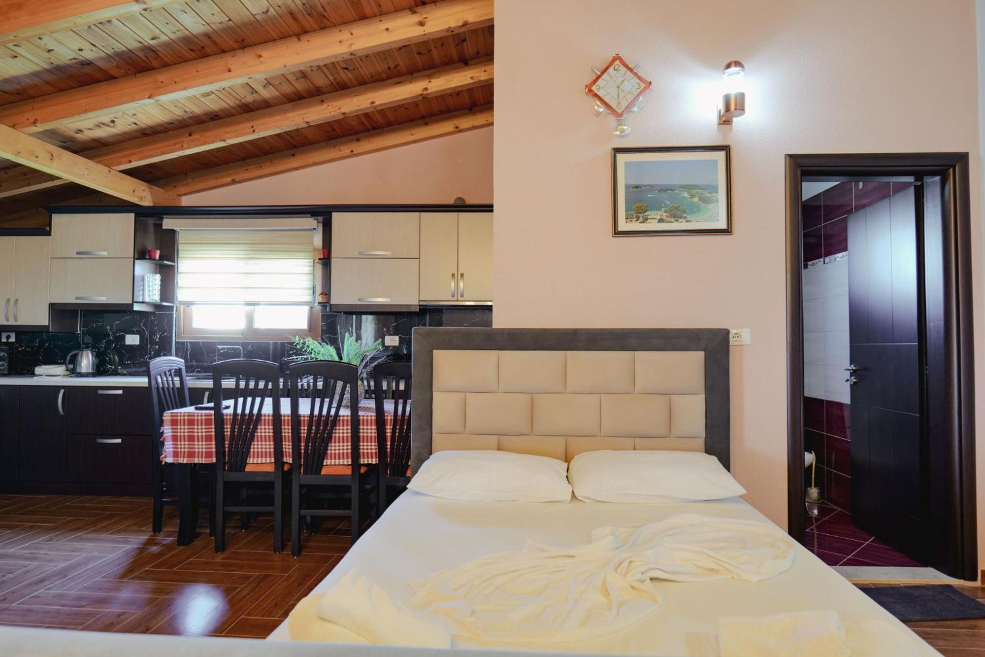 Villa Shpetimi Ksamil Esterno foto